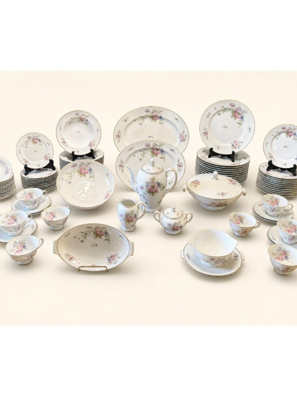 96-PC Rosenthal Continental Classic Rose 2554-61 China Set Service for 12